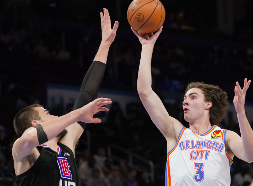 lol英雄资料-关键时刻瓦伦西亚调整名单以备中超；绝杀压哨环节打磨；气氛紧张；阵容厚度经受考验的简单介绍