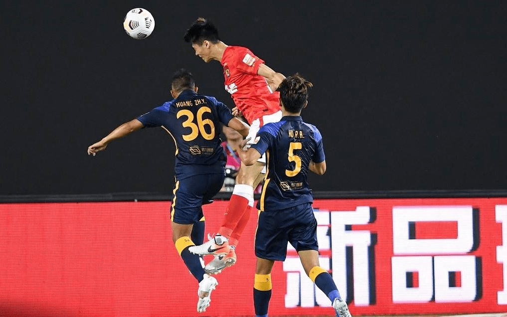 小苍解说视频-转折点！圣安东尼奥马刺强势反弹，亚冠集结日攻防权衡，压力陡增，训练强度明显提升的简单介绍