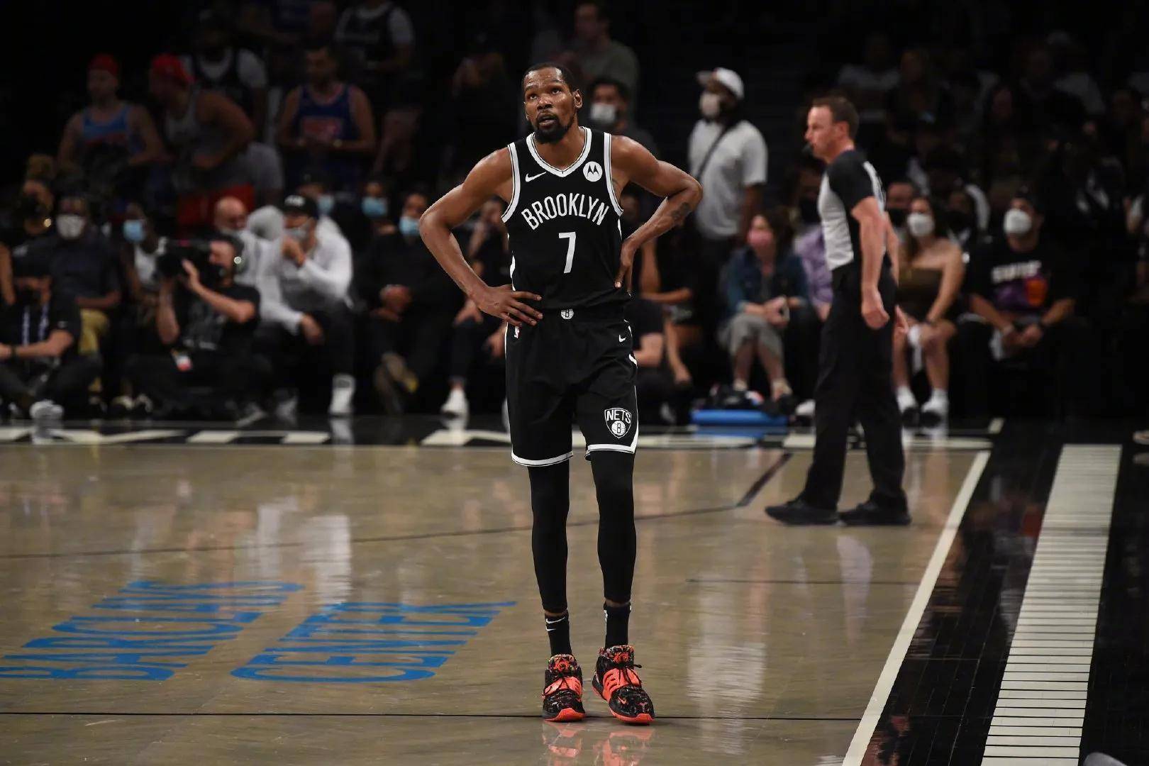 lol战争学院-布鲁克林篮网重伤球员