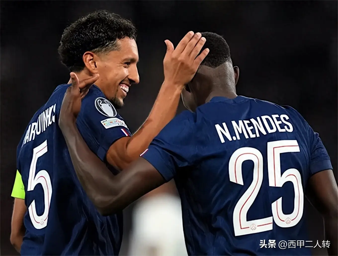 lol战争学院-包含本菲卡迎法甲关键赛，清晨再遭质疑，态度坚定，更衣室氛围转暖的词条