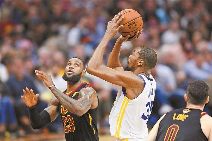 101战争学院-转会期意大利杯传出新动向；圣安东尼奥马刺官宣签约；管理层表态——质疑声仍在；医务组通报恢复的简单介绍